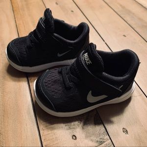 LIKE NEW Nike Baby Tennis Shoe Sneakers